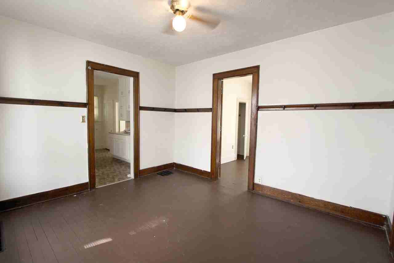 1122 Lockbourne Rd - Photo 3 of 5