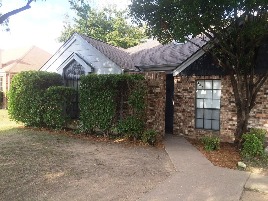 802 Westover Dr - Photo 2 of 19