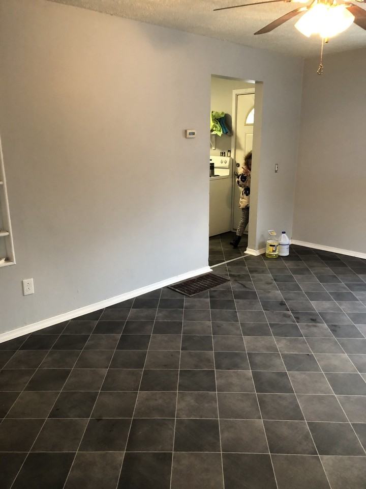 1284 Lorton Lick Rd - Photo 2 of 3