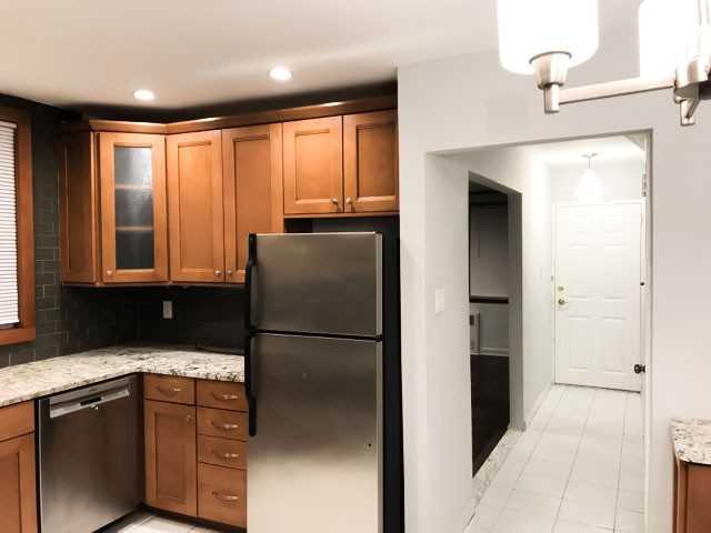 2514 West 2nd Street 2 - Photo 2 of 14