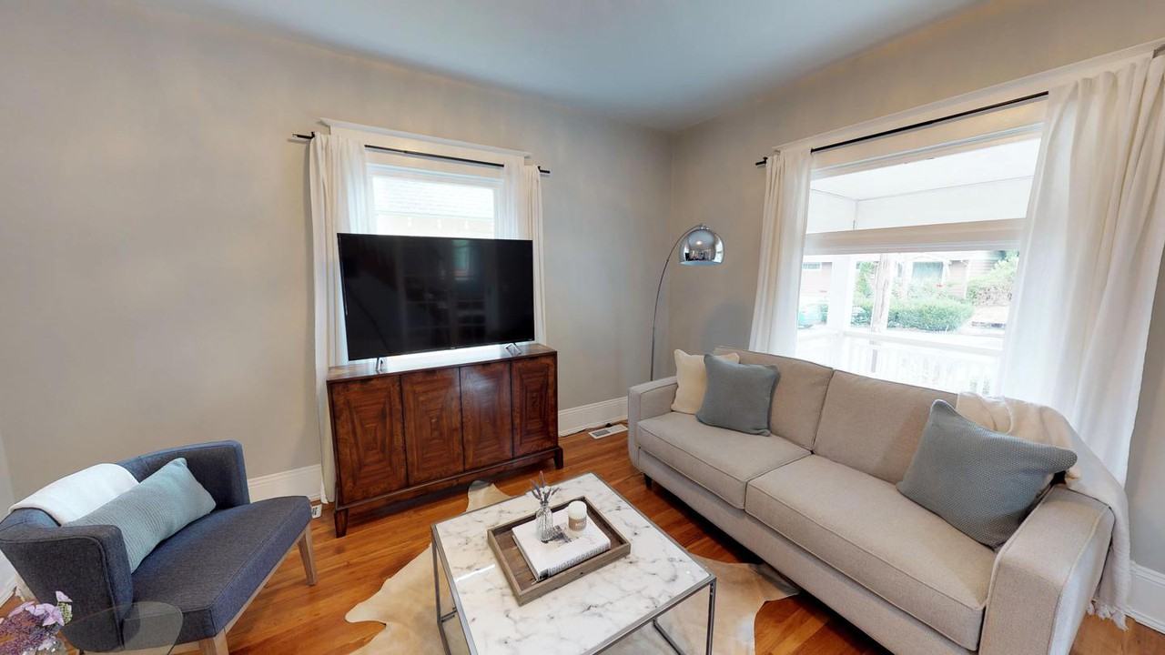 Beautiful Woodstock home with delightful back deck - Photo 2 of 16