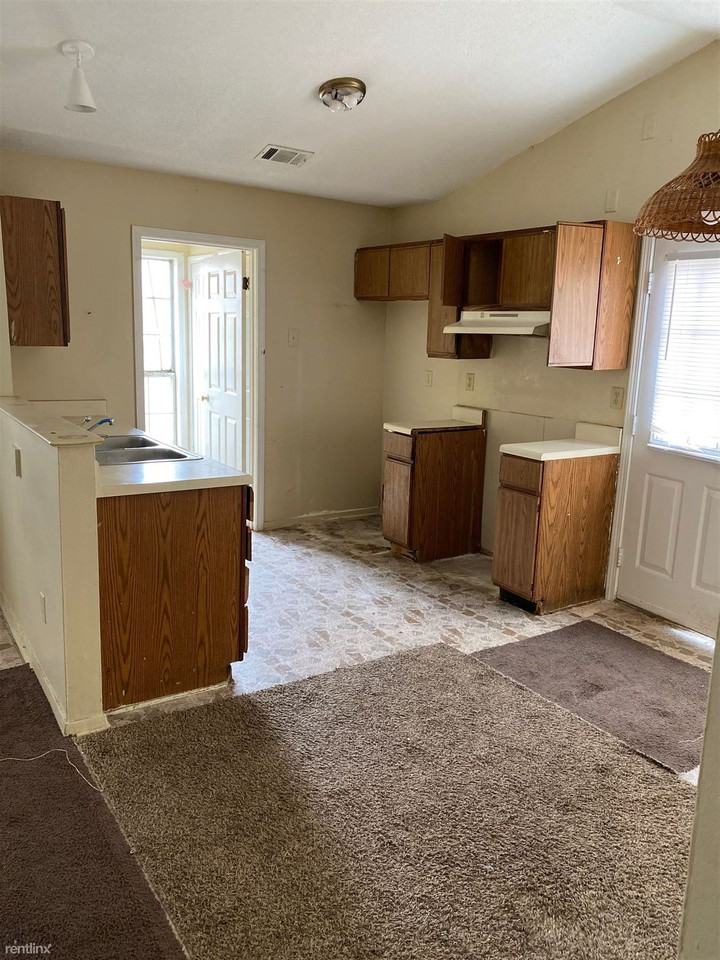 6419 Ashton Rd - Photo 3 of 5