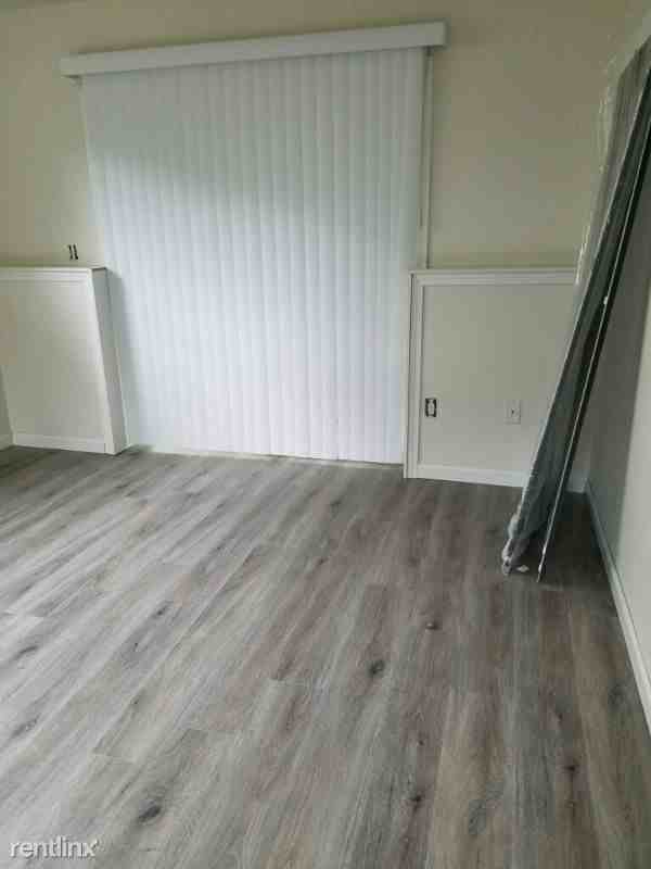 7300 Sw 130th Ave - Photo 3 of 10