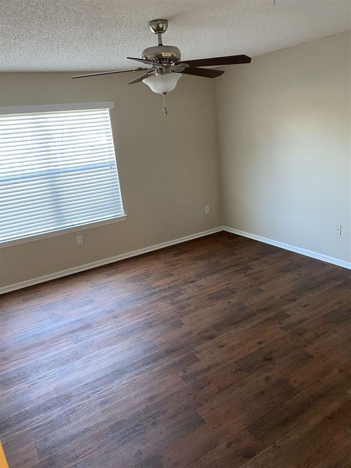 4360 W New Haven Ave - Photo 2 of 7