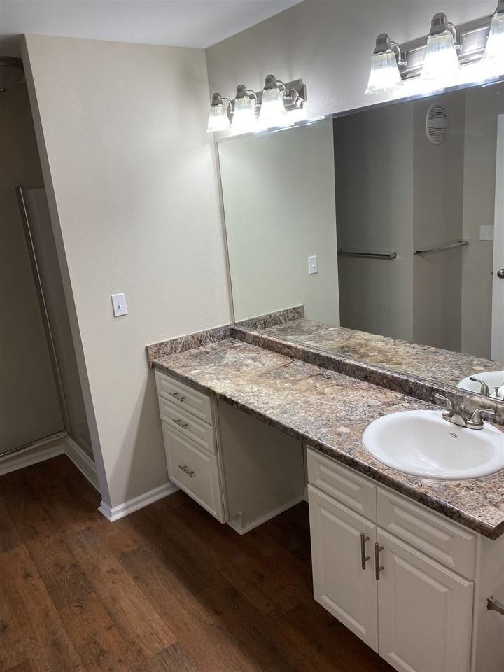 4340 W New Haven Ave - Photo 3 of 7