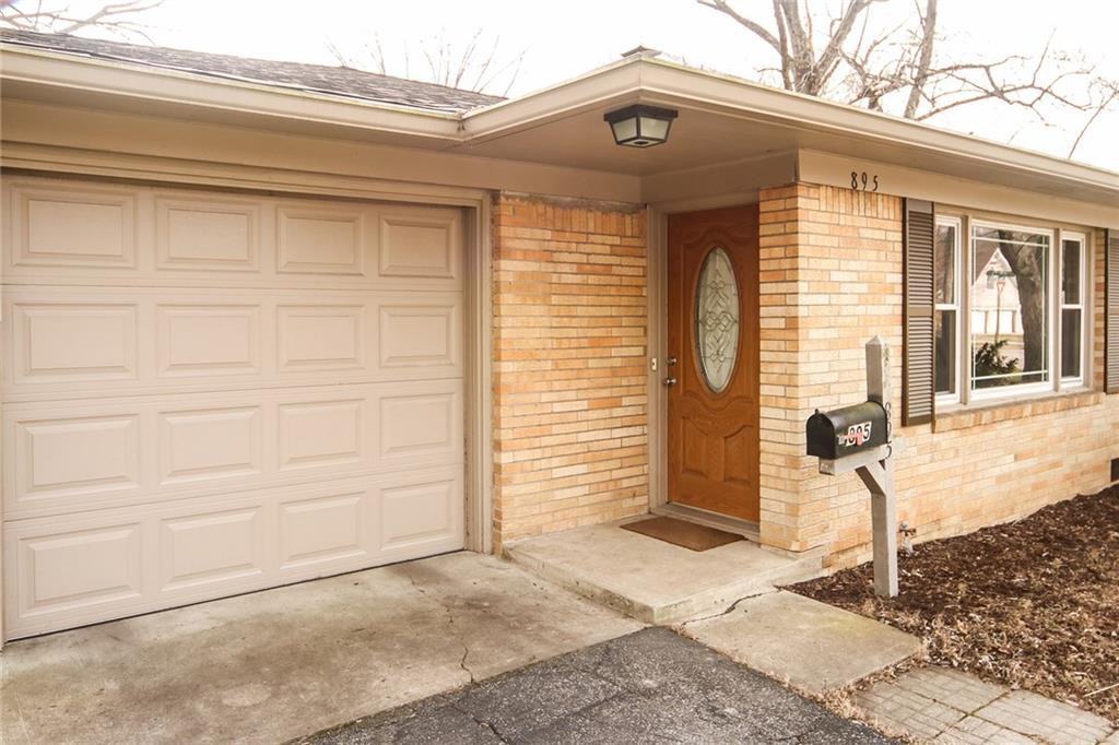 895 West Poplar Street - Photo 2 of 18