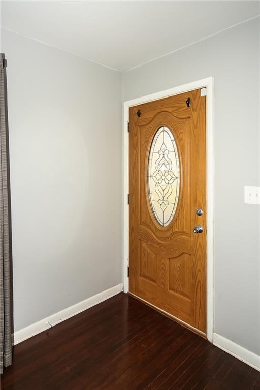 895 West Poplar Street - Photo 3 of 18