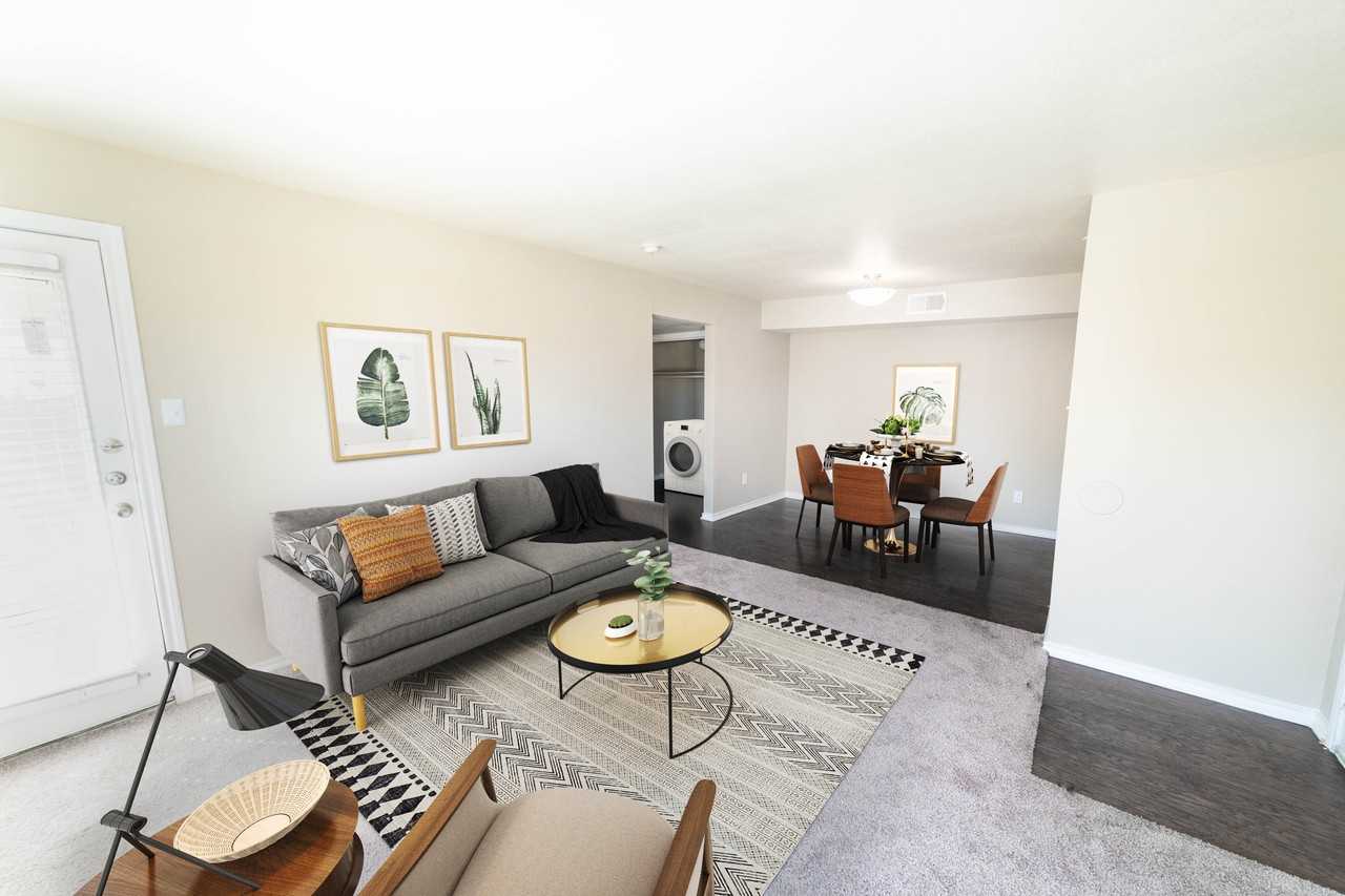 z-100121-Creekside - Photo 6 of 12