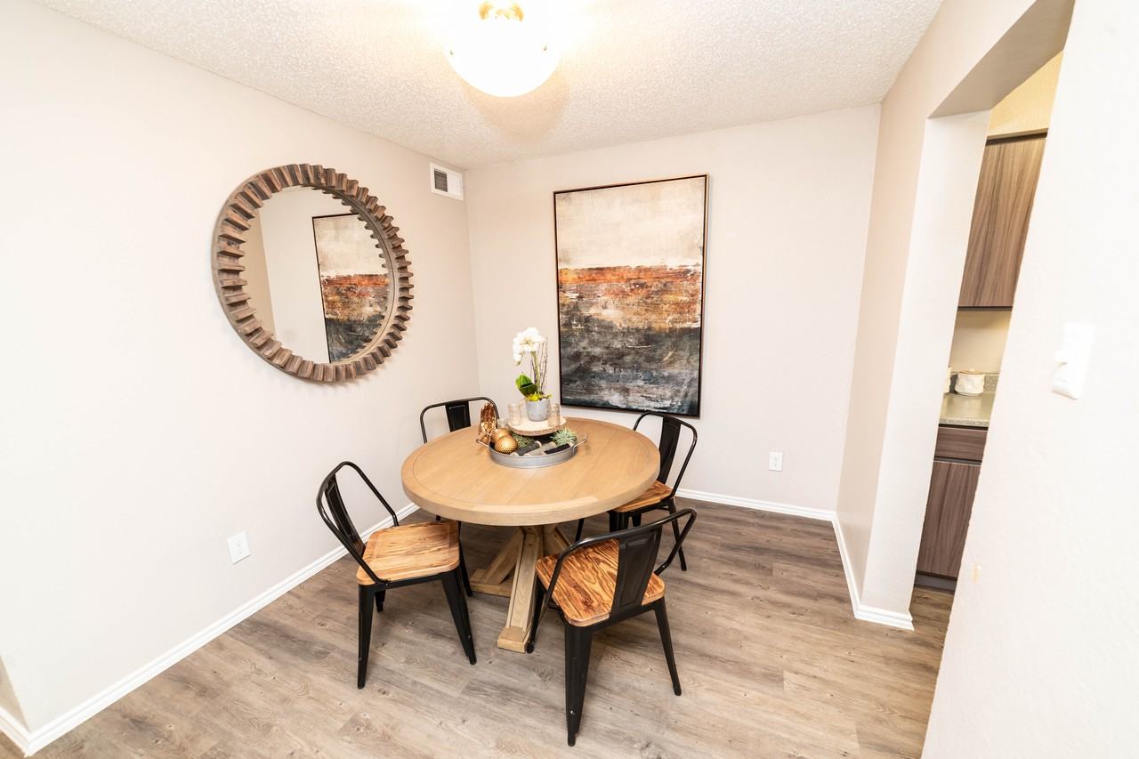 z-040121-Churchill Crossing - Photo 7 of 12