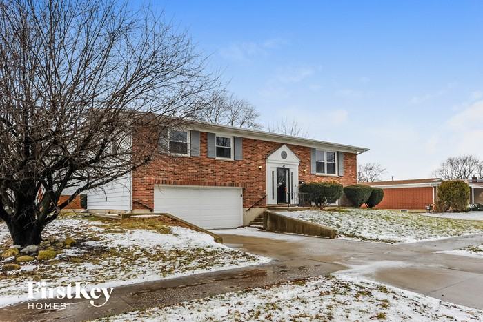 542 Longwood Drive - Photo 2 of 15