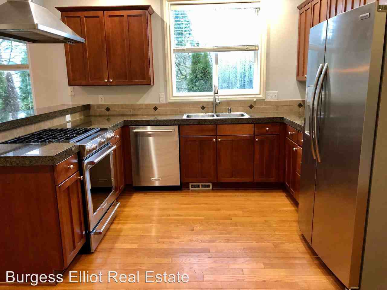 11042 Sw 51st Ave - Photo 2 of 14