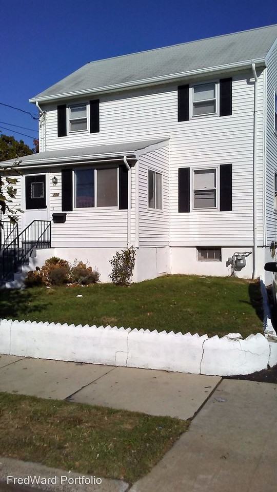 150 Wardwell St - Photo 2 of 10