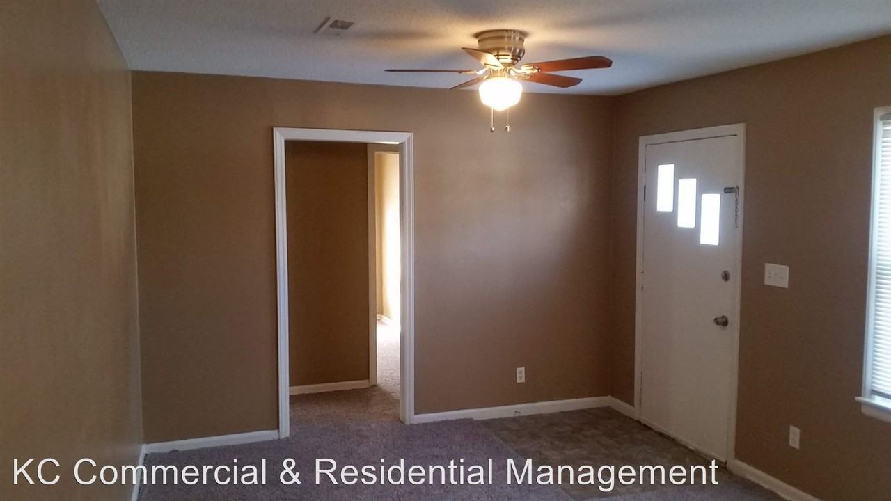 611 Ne 67th Terrace - Photo 2 of 26