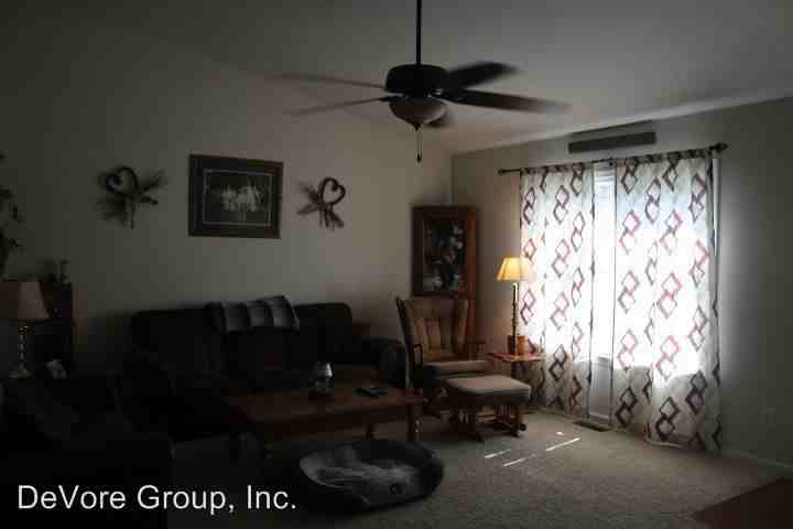 27 Crabtree Ct - Photo 3 of 8