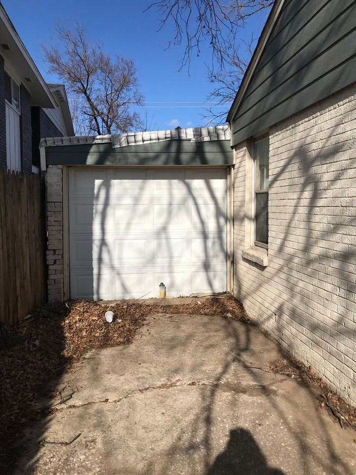3633 Nw 24th - Photo 2 of 15