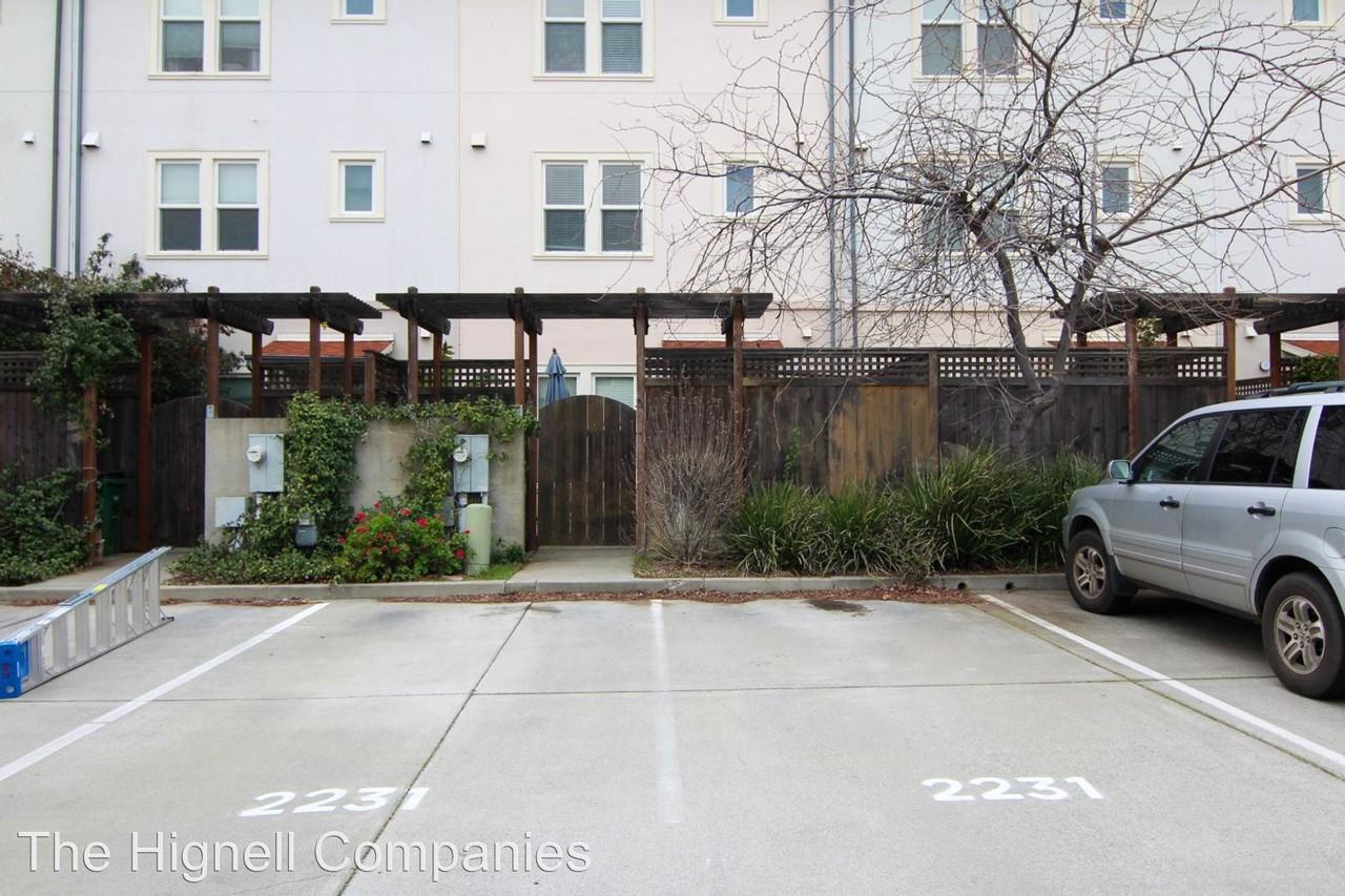 2231 Hutchinson St. - Photo 3 of 34