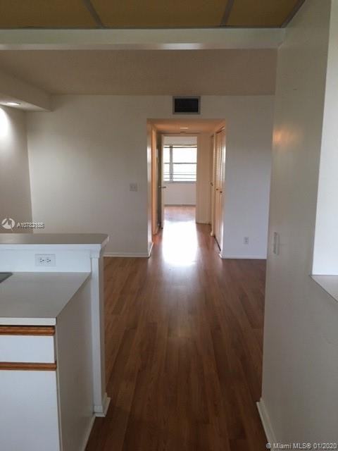 12501 Sw 14th St 406r - Photo 3 of 10