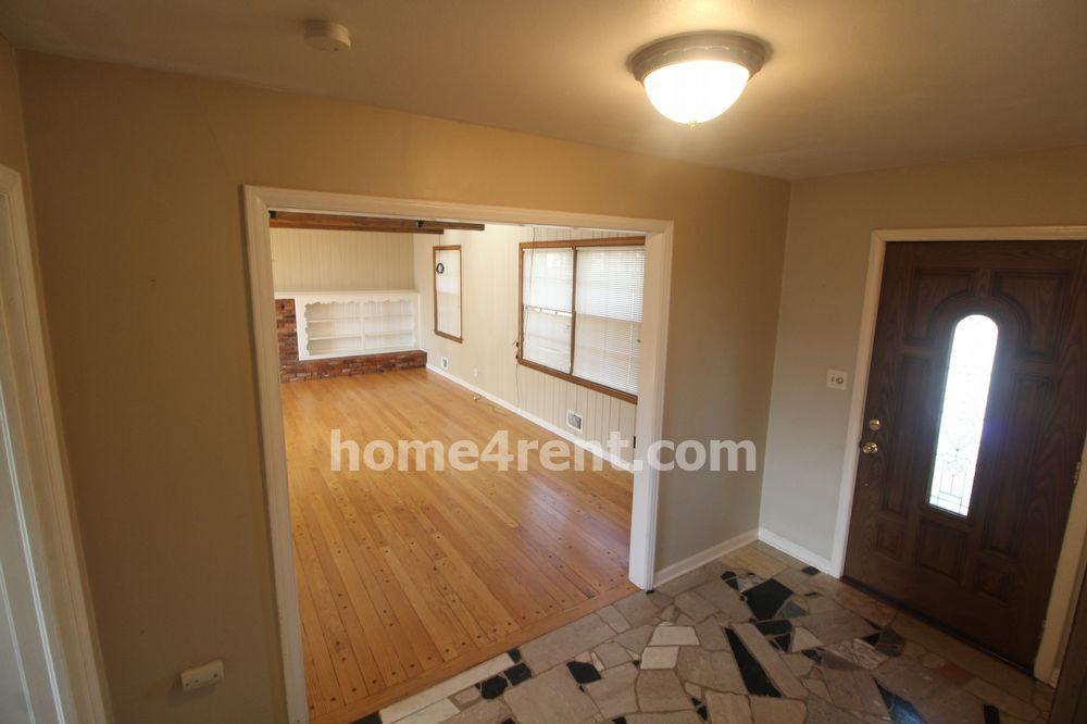 5509 W 92nd Place - Photo 3 of 31