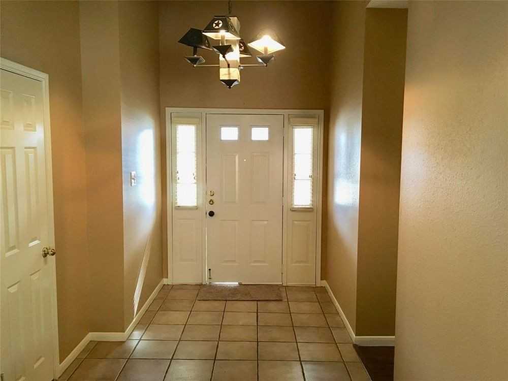 19114 Lookout Mountain Ln - Photo 3 of 41