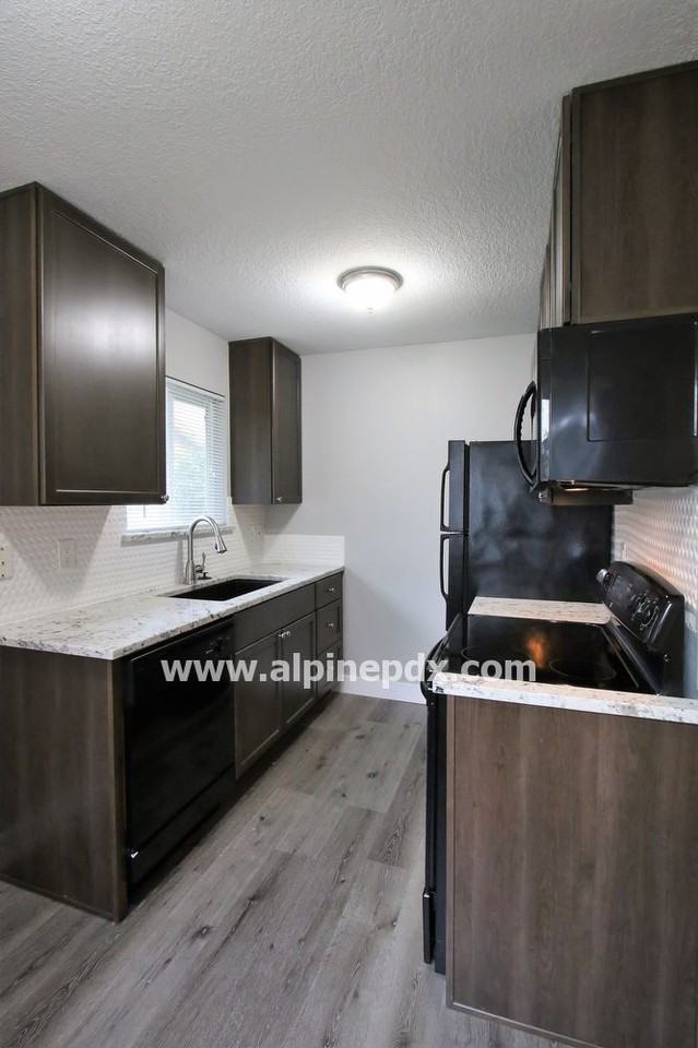 16740 Sw 12th St - Photo 3 of 12