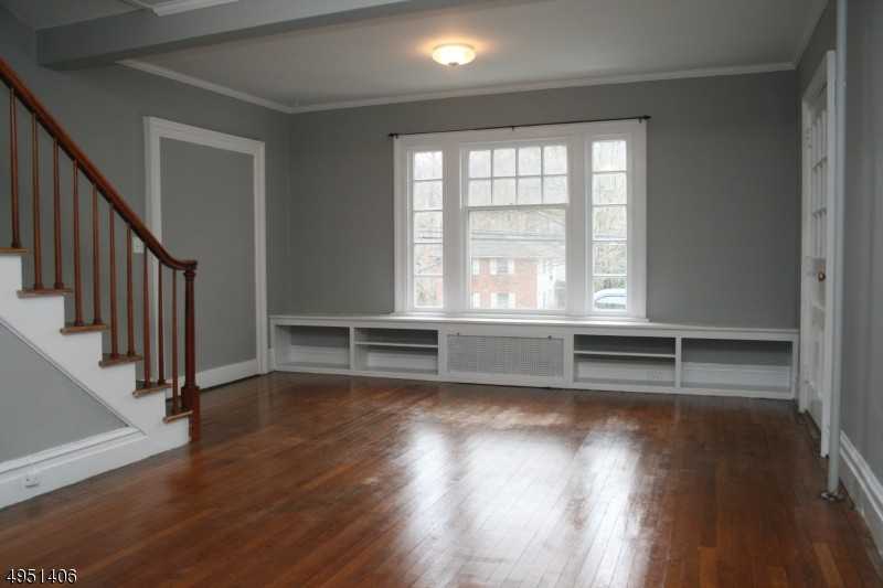 163 Claremont Rd - Photo 2 of 8