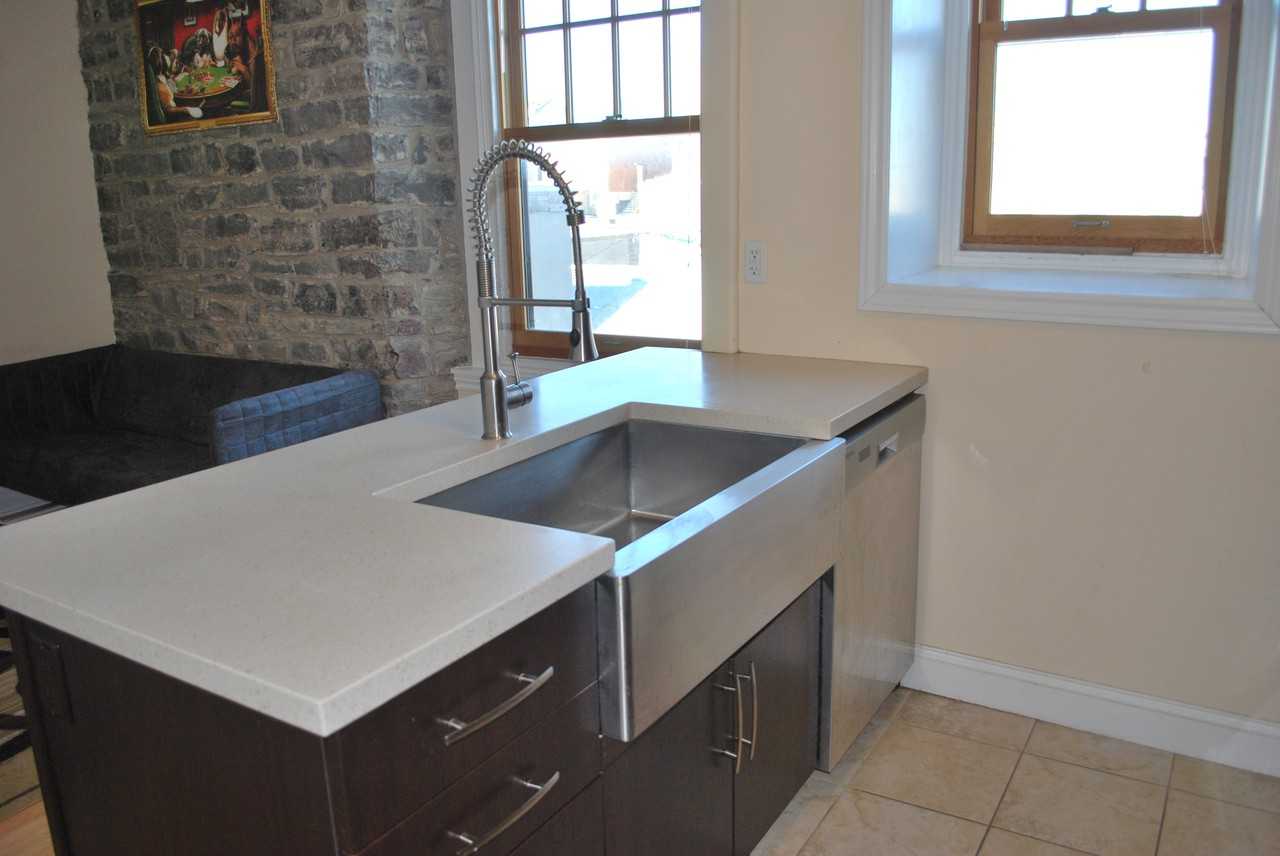227-9 Brock Street - Photo 2 of 8