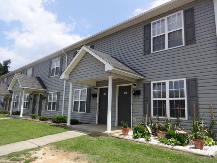 914 Pedro Drive - Photo 2 of 9