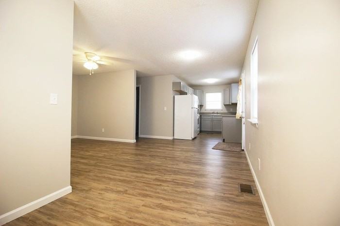 1922 Bream Lane - Photo 3 of 17