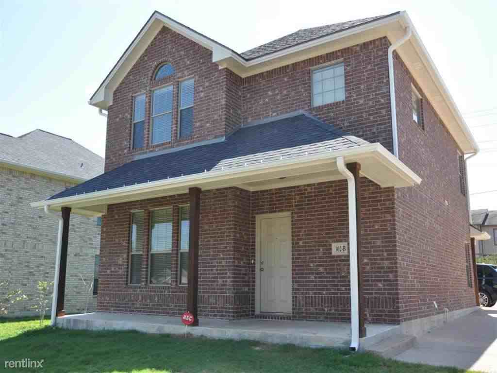 302 Sterling St #A - Photo 3 of 12