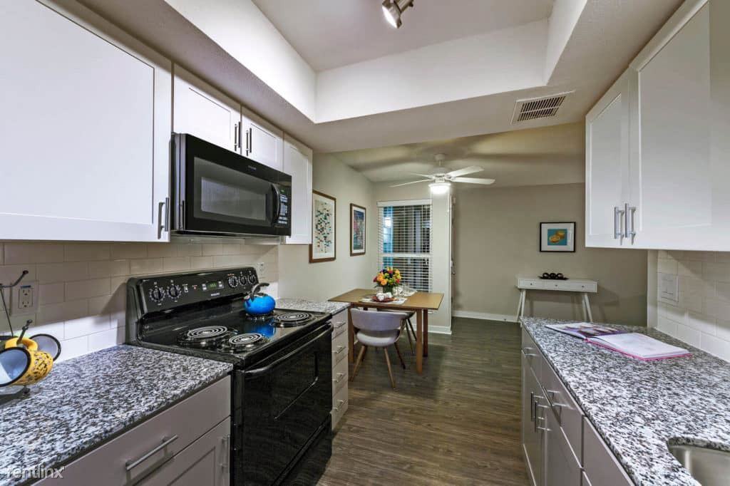 8787 Hammerly Blvd - Photo 3 of 5