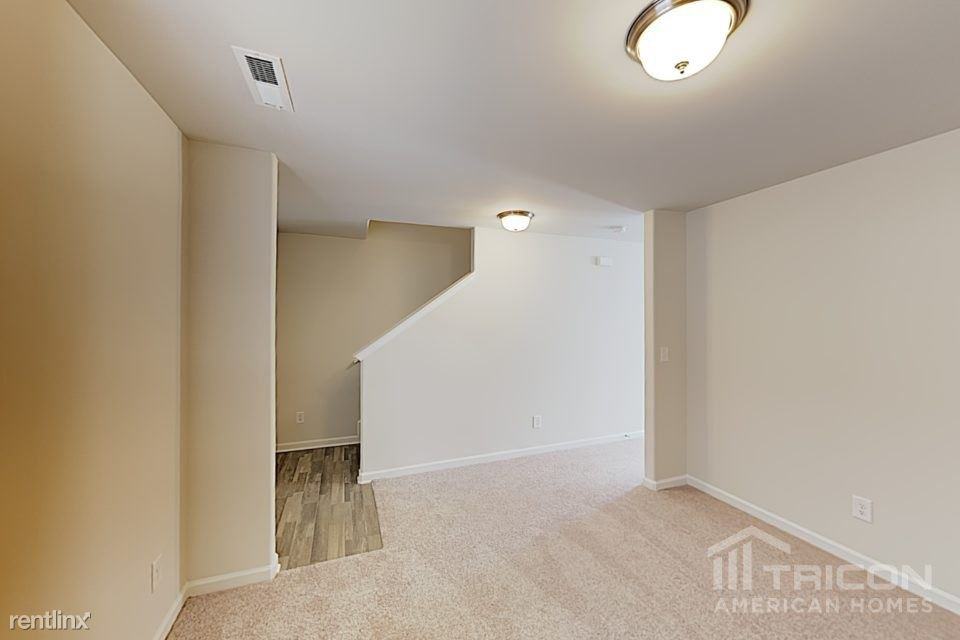 343 Oakleigh Lane - Photo 2 of 16