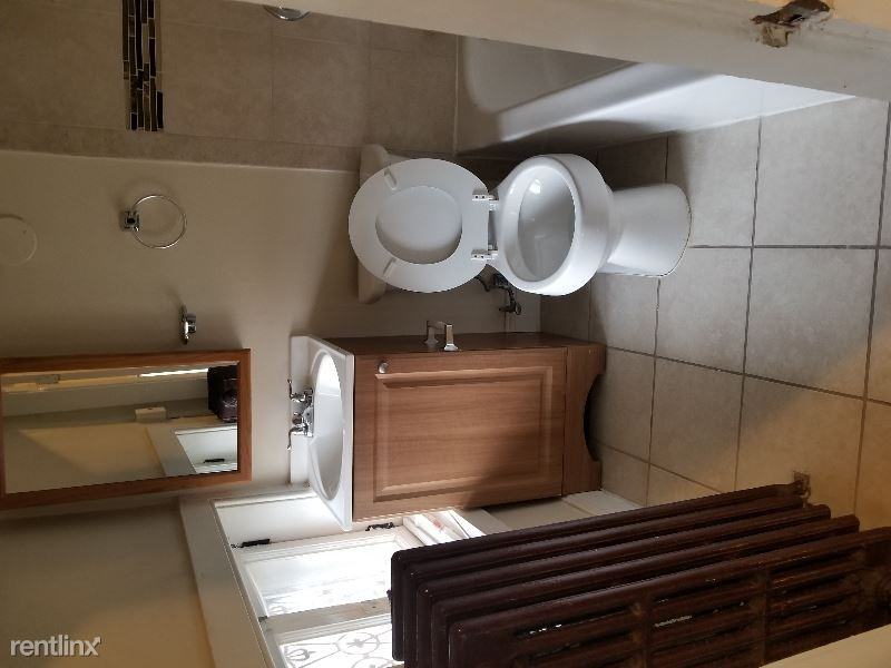 1001 West Lafayette - Photo 3 of 5