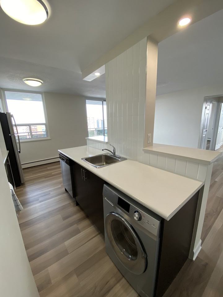 40 Grandville Avenue #804 - Photo 2 of 9