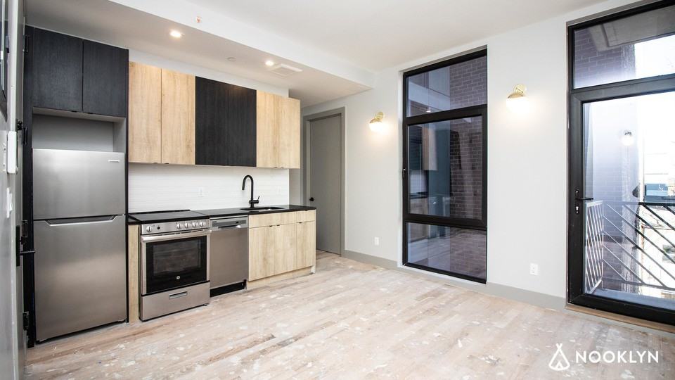 265 Franklin Avenue #4C - Photo 3 of 9