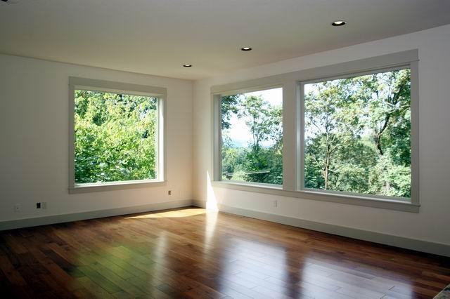 2927 Se Tacoma St - Photo 3 of 20