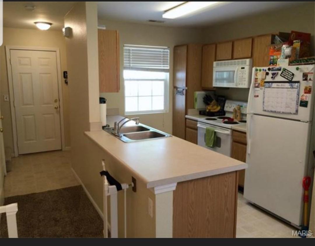 5466 Lakewood Ter - Photo 2 of 2