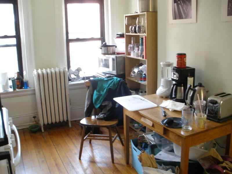 533 Newbury Street - Photo 3 of 6