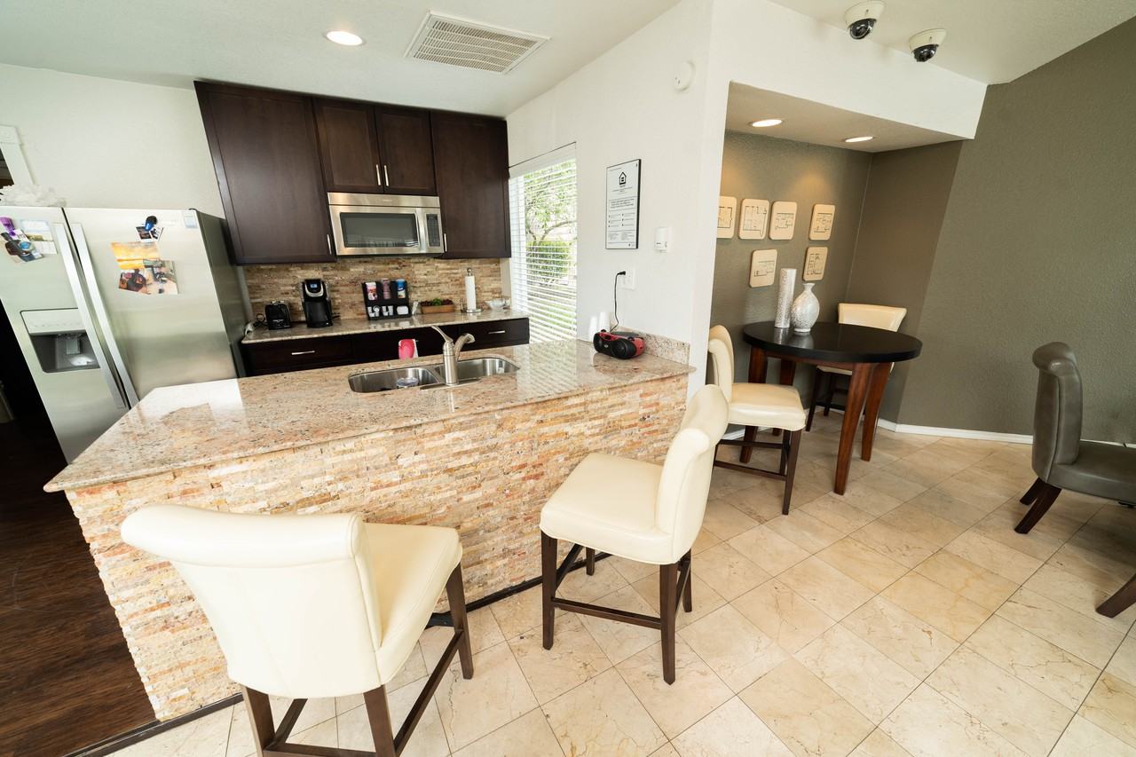 z-090820-Magnolia Crossing - Photo 5 of 11