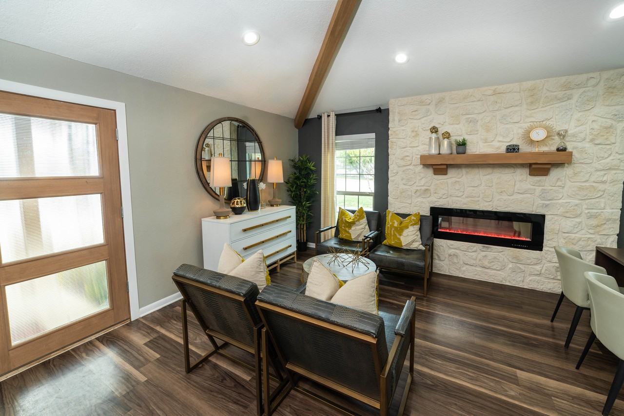 z-120321-Meadow Ridge - Photo 4 of 14