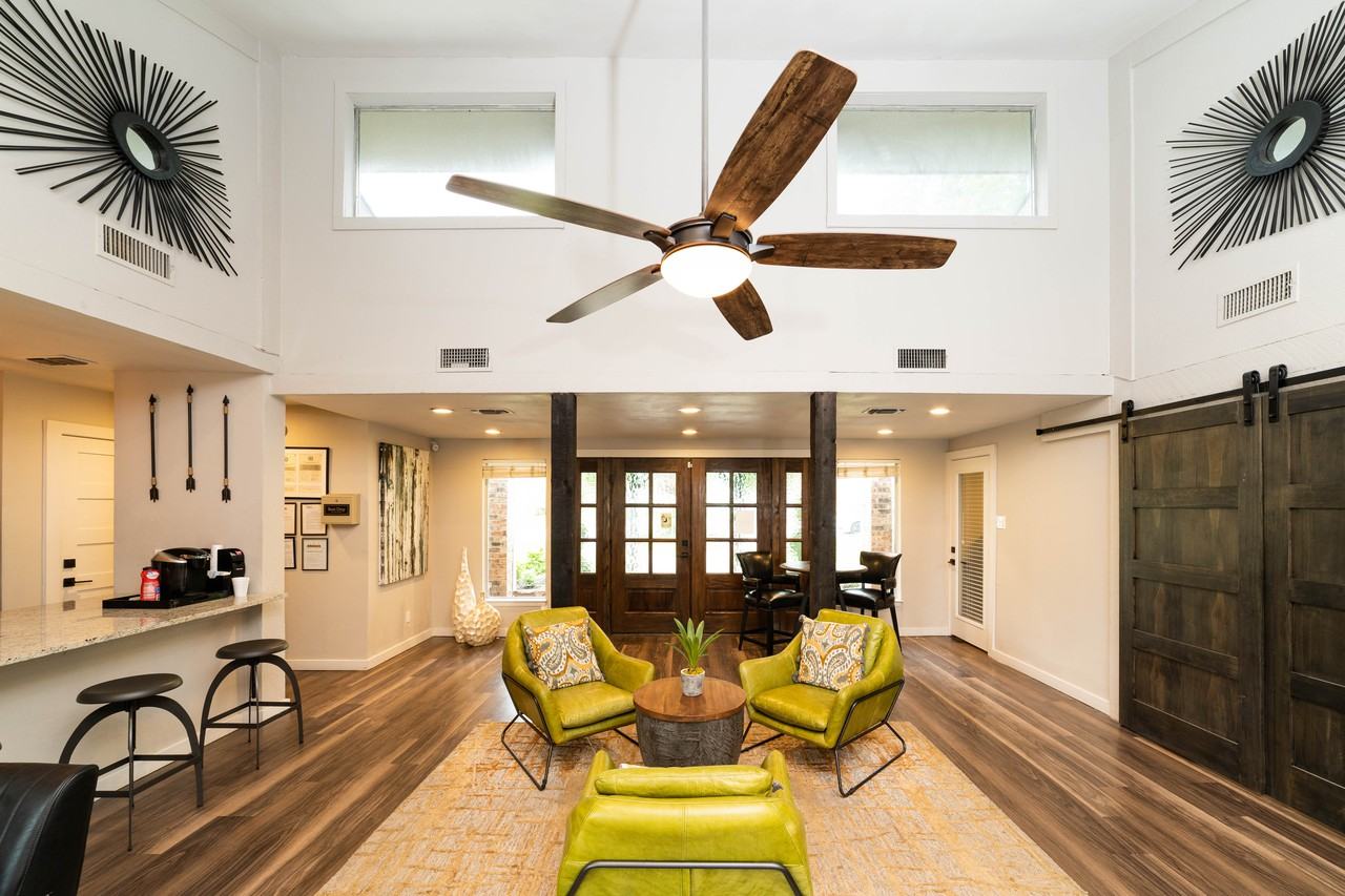 z-061721-Fairway on the Park - Photo 7 of 17