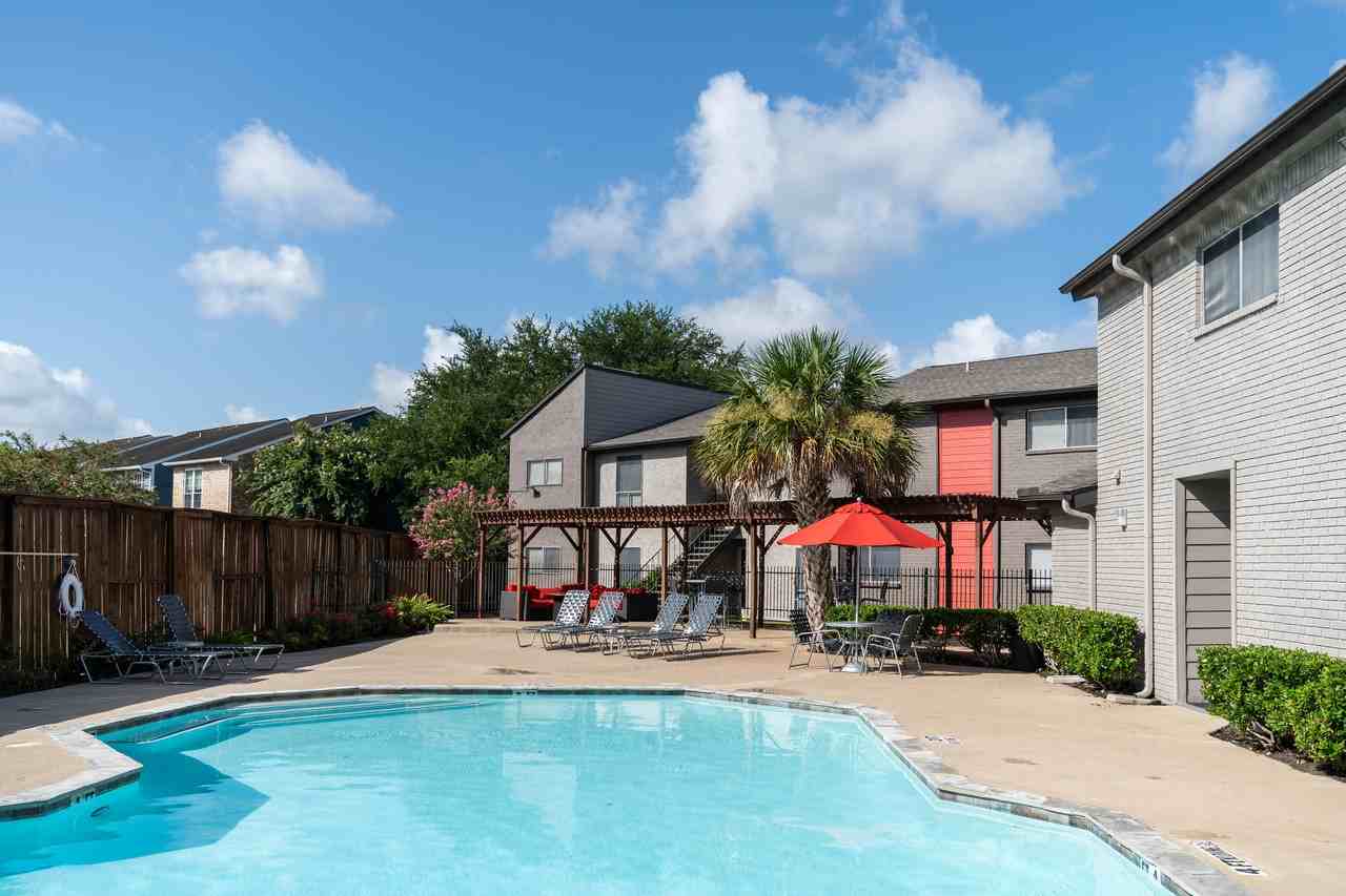 z-052521-Newport at Clear Lake - Photo 5 of 12