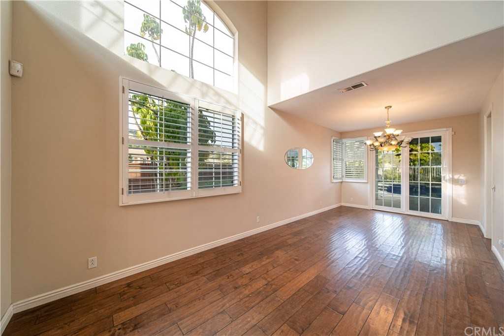 8810 Lemonwood Drive - Photo 3 of 33