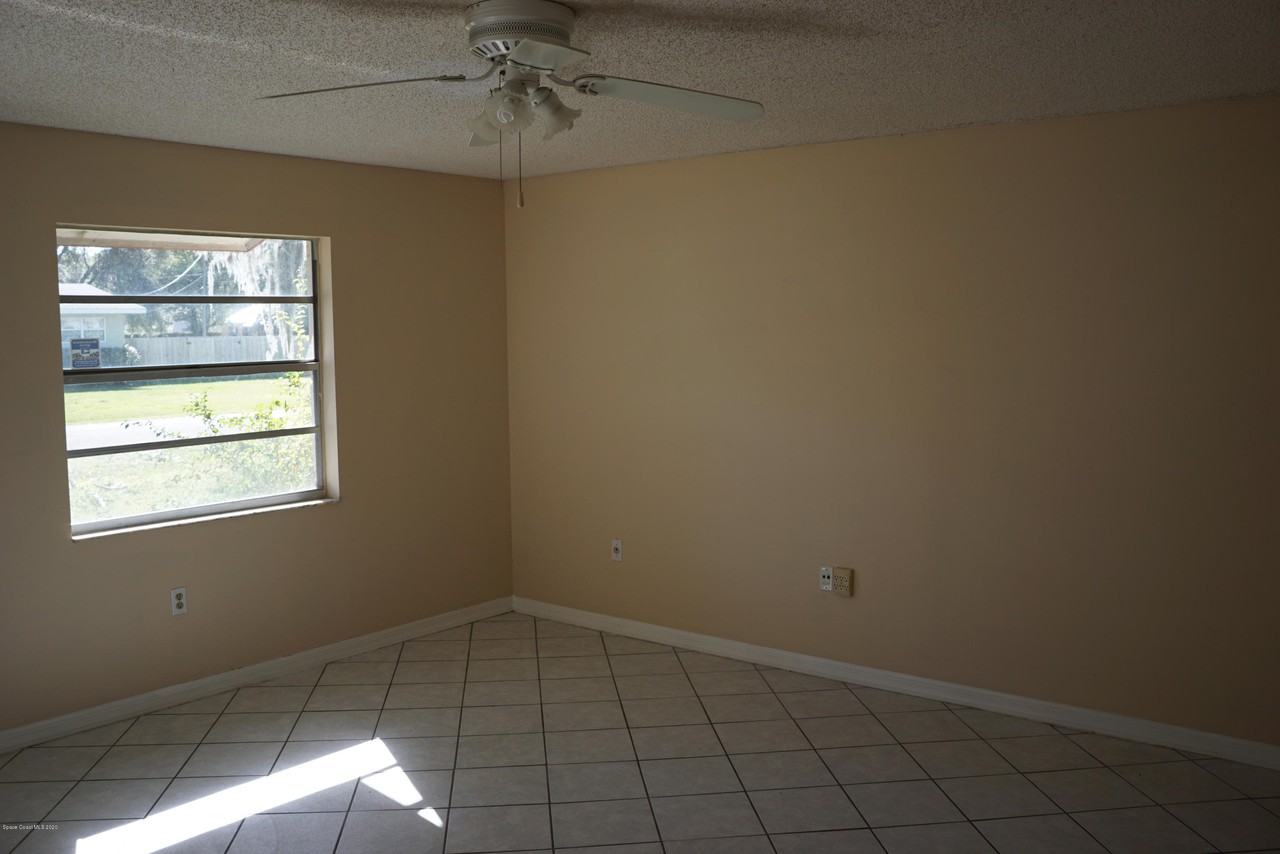 1052 Bernice Road - Photo 3 of 23