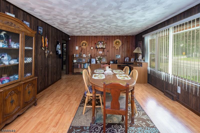 797 Warwick Tpke - Photo 3 of 16