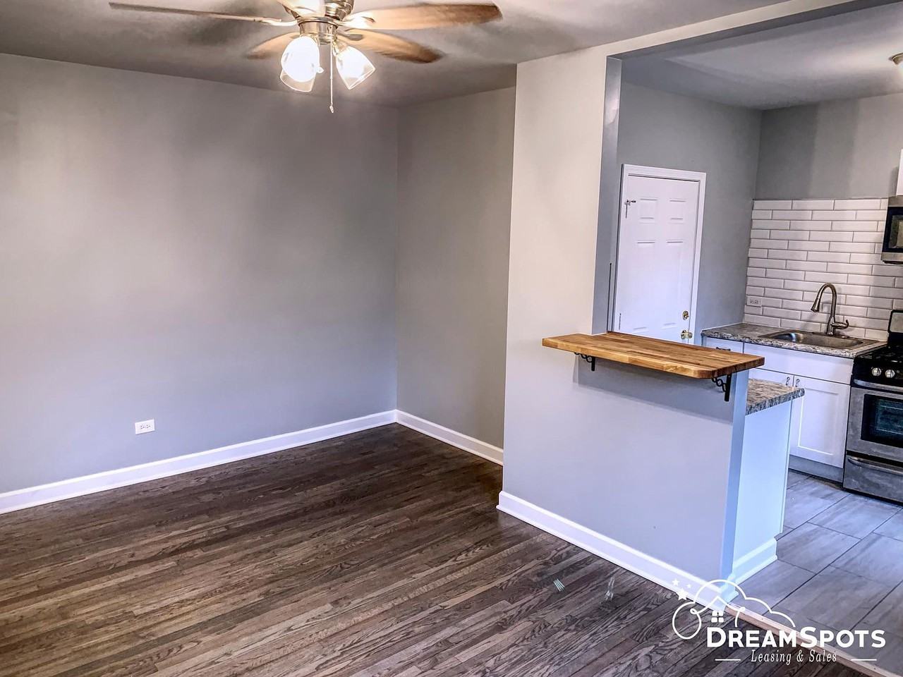 6726 South Chappel Avenue #1K - Photo 2 of 8