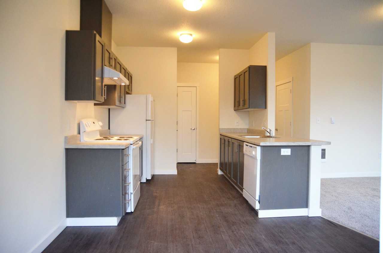 Evans Crossing Apartments - Photo 3 of 8