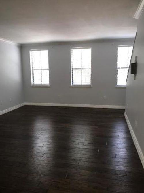 675 Hibiscus Street - Photo 2 of 8