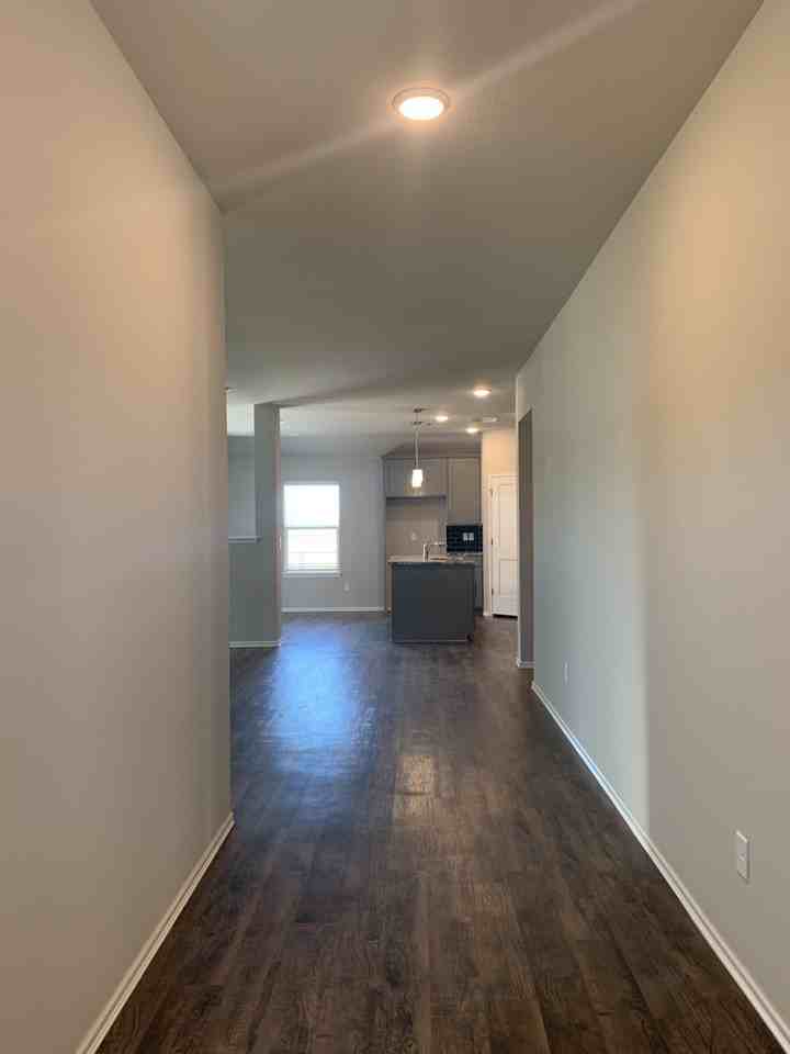 12468 S Norwood Ave - Photo 2 of 17