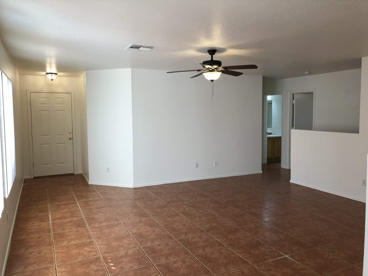 16176 W Adams St - Photo 5 of 27