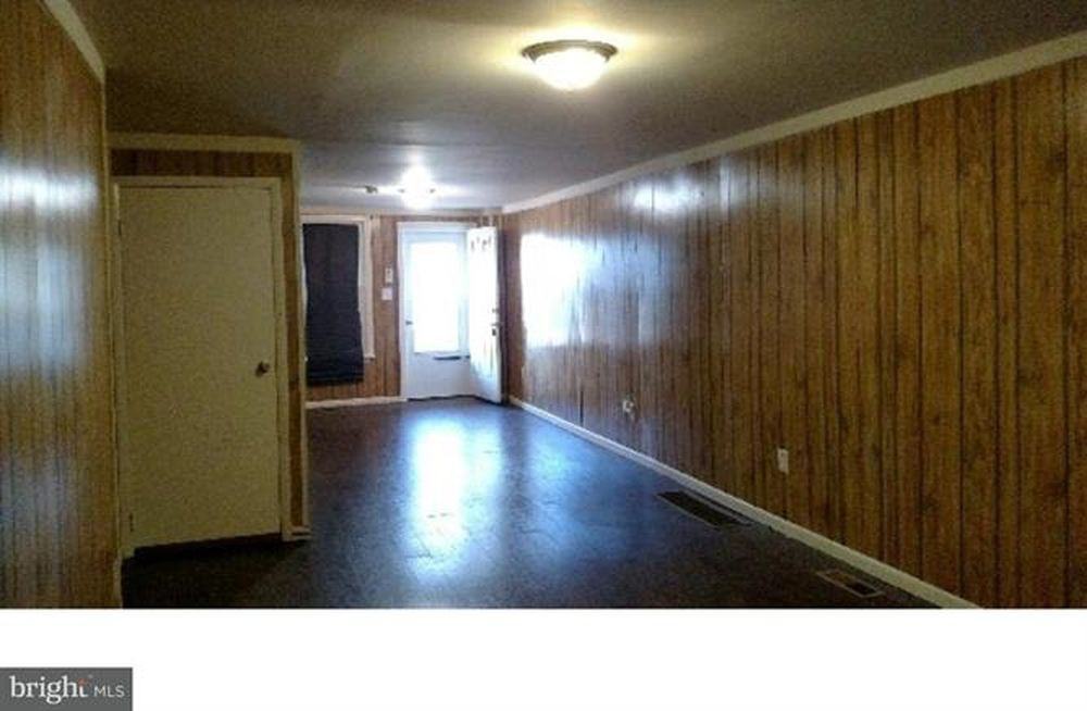 13 Race St - Photo 3 of 5